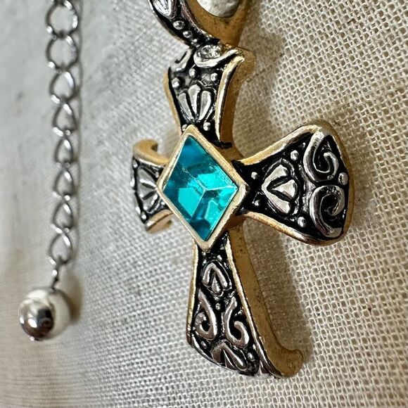 Cookie Lee Gem Cross Necklace - Picture 5 of 9